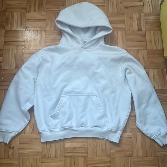 Aritzia Other - Aritzia white TNA hoodie